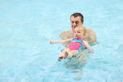 Обучение плаванью детей